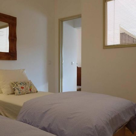 Central 2 Bedroom Apt W/Garden And Pantheon Views Lisbona Esterno foto