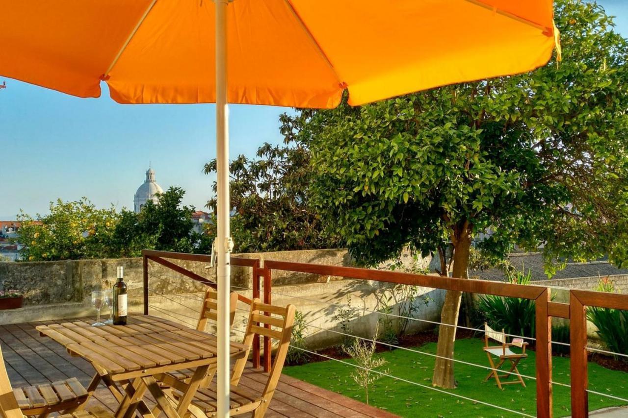 Central 2 Bedroom Apt W/Garden And Pantheon Views Lisbona Esterno foto